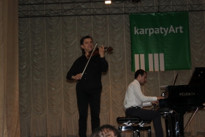 Кирило Стеценко 